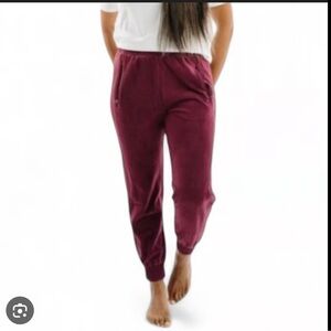 Zyia Fleece Winter jogger Burgundy pants.